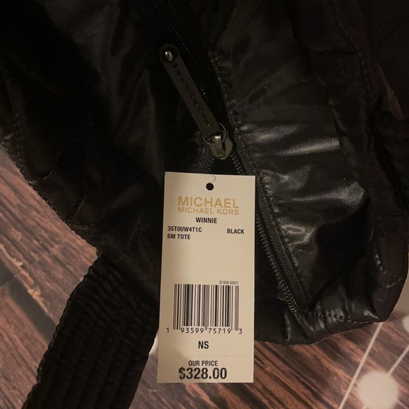 🖤MICHAEL KORS 🖤 WINNIE BLACK QUILTED SMALL TOTE - Picture 3 of 12